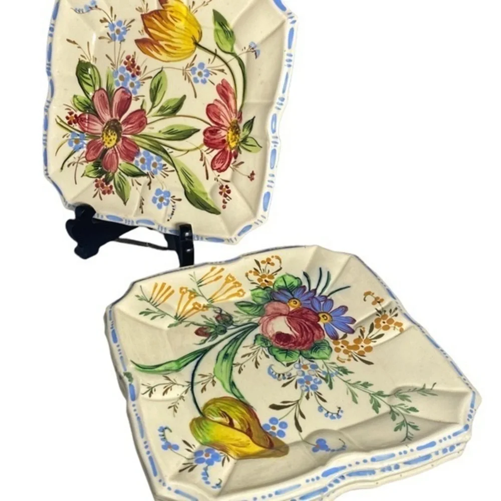 Made in Italy - pattern Renaisance Revival Falence Hand Painted Signed  Plates 4